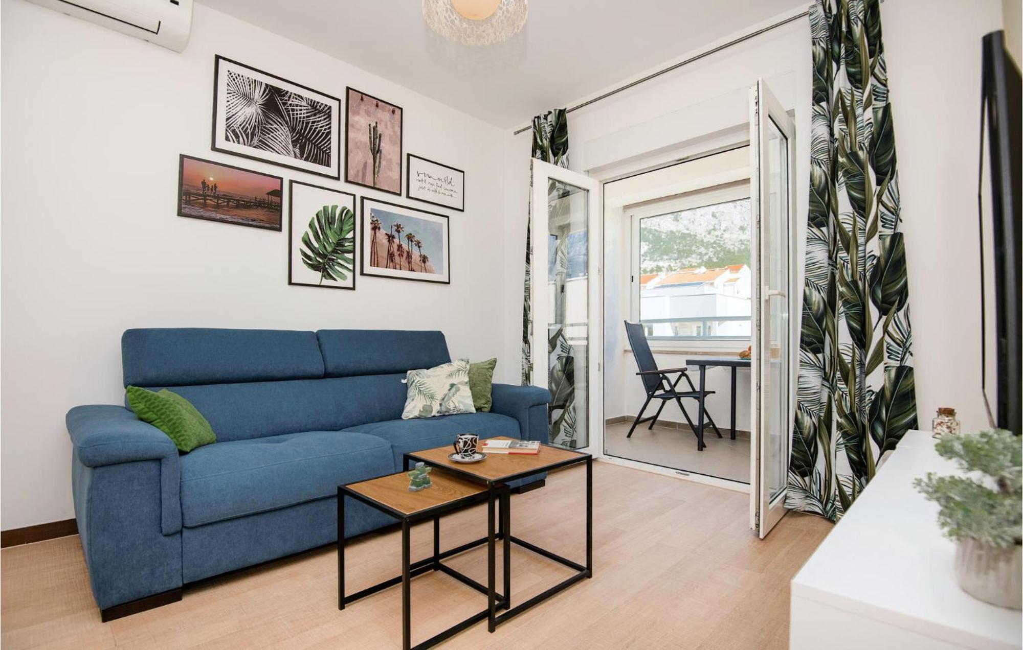 1 Bedroom Beautiful Apartment In Baška Voda Exteriör bild